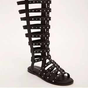 NWT Torrid Knee-High Studded Gladiator Sandals